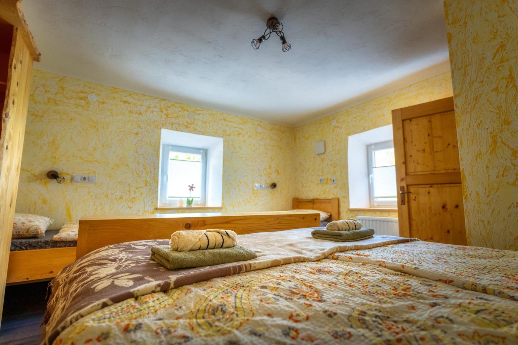 Stara Soncna Hisa Apartment Radovljica Exterior foto